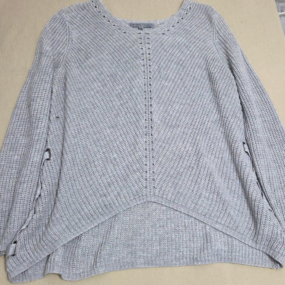 Absolutely Famous Woman's Grey Crewneck Long Sleeve Sweater size XL
